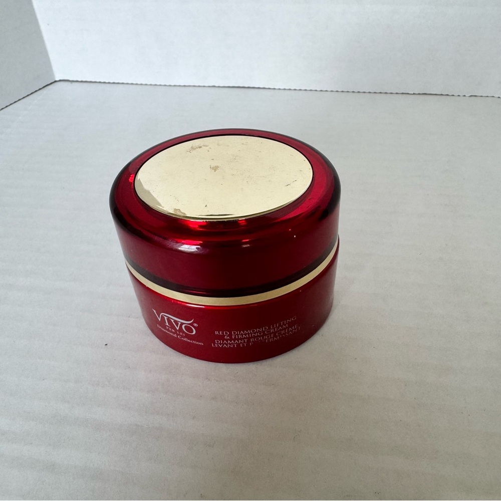 New Vivo Per Lei Red Diamond Lifting & Firming Cream 1.75oz Skin Care Youthful - Picture 3 of 4